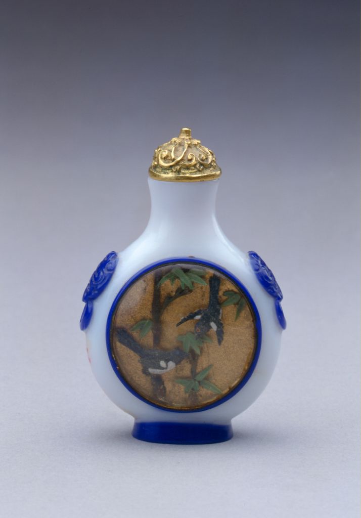 图片[1]-White set blue glass bamboo magpie snuff bottle-China Archive